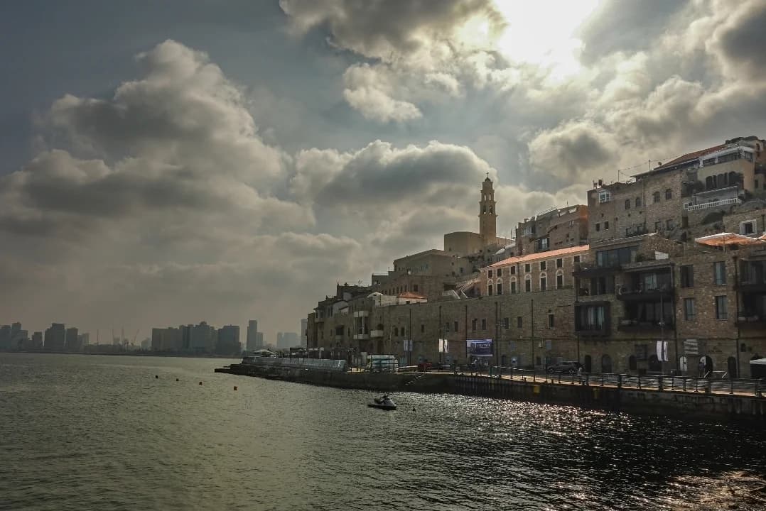 אור נמל ביפו