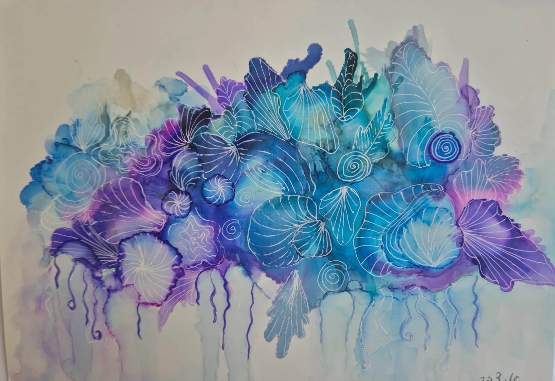 UNDERWATER BEAUTY